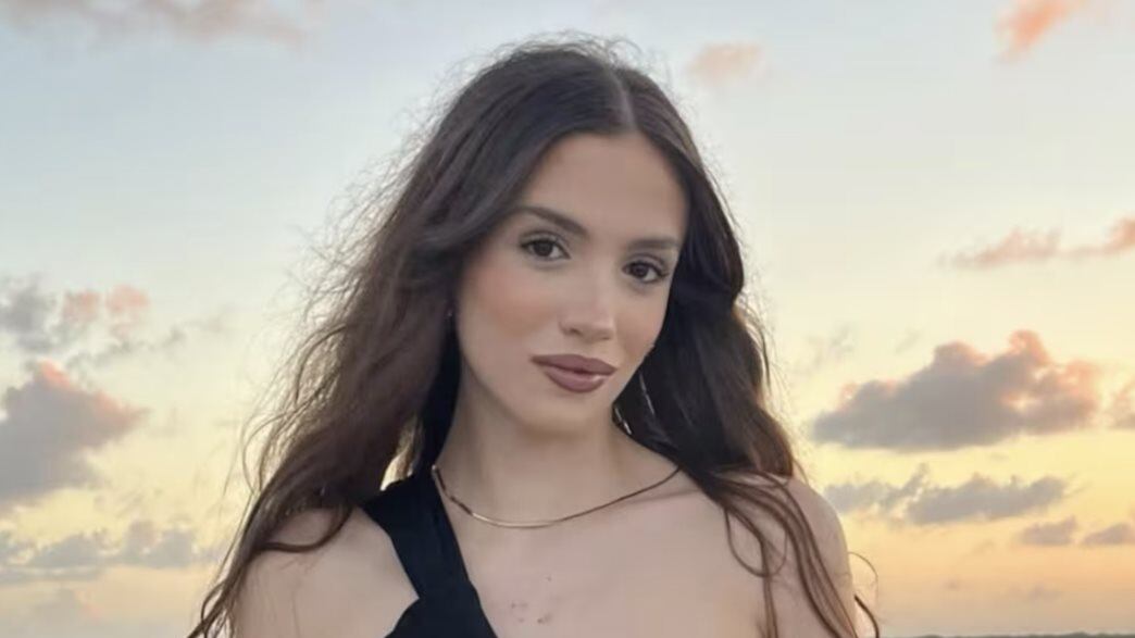 Polémica influencer apuñala a la novia de su expareja