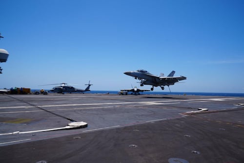 VIDEO. Portaaviones de EE.UU. hace ejercicios en las costas guatemaltecas