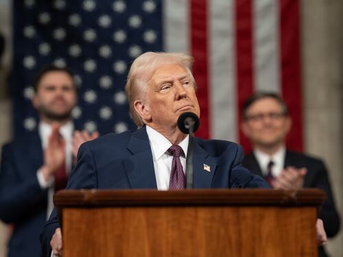 Donald Trump abandonará cumbre del G7 sin reunirse con Claudia Sheinbaum