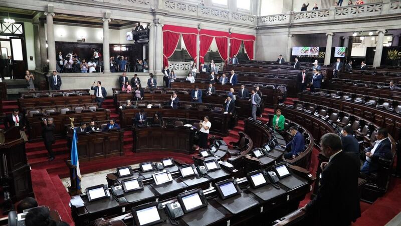 ¡Segundo intento fallido! Legislativo se queda sin conocer la iniciativa de Arévalo por falta de quórum