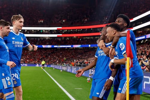 El Real Madrid le gana al Benfica y el PSG complica al Mónaco