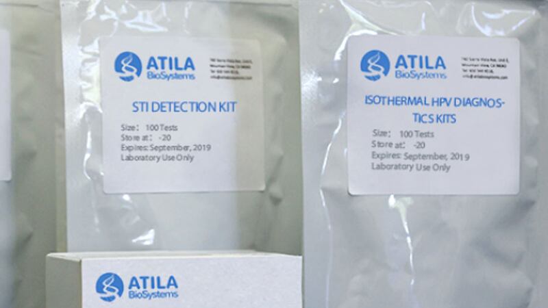 Empresa fabricante de pruebas de Covid-19 está "conmocionada" por supuesta falsificación