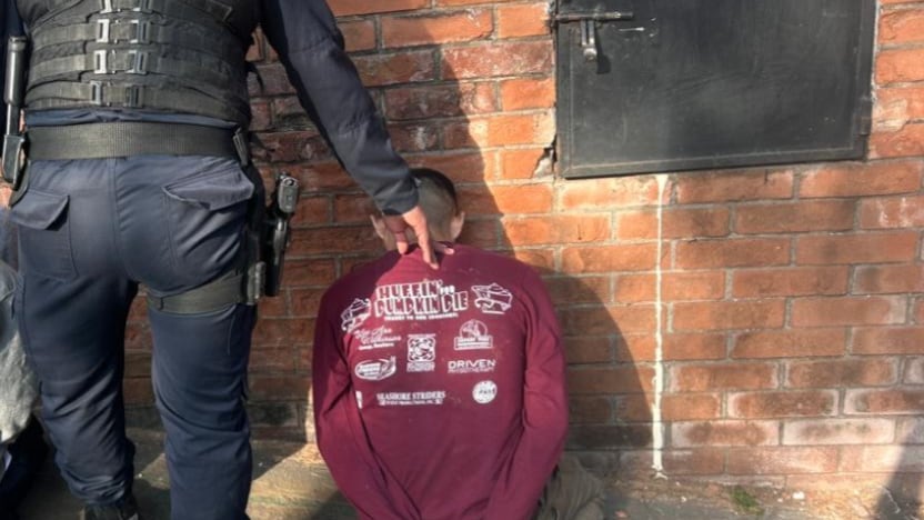 Capturan a joven y remiten a menor por presunto intento de ataque armado en zona 16. Foto: PNC