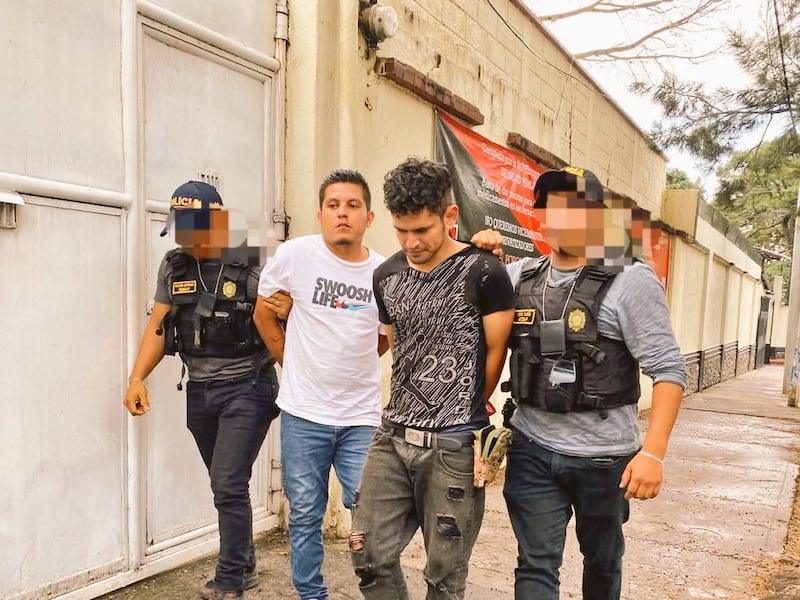 Capturan a presuntos taxistas piratas señalados de secuestros exprés y abusos sexuales