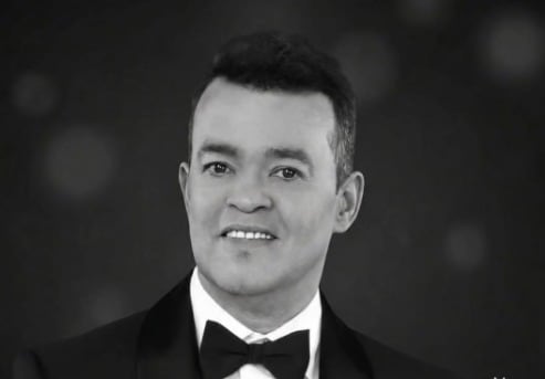 Fallece el cantante Alex Bueno tras larga batalla contra el cáncer cerebral 