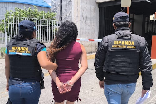 Llegó a visitar a su hermana a la cárcel y es capturada por extorsión