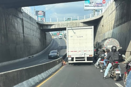 Conductores alertan sobre niños a orilla de la carretera en ruta a El Salvador