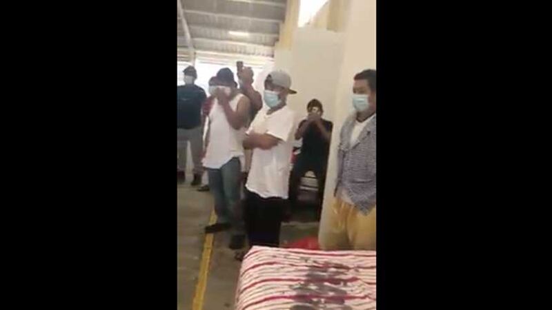 VIDEO. Retornados albergados en Quetzaltenango piden ser atendidos y denuncian carencias