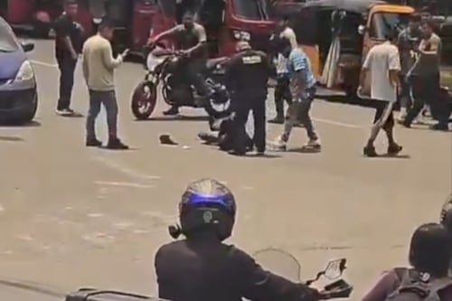 VIDEO. Momento en que testigos vapulean a sicario tras ataque armado en zona 18