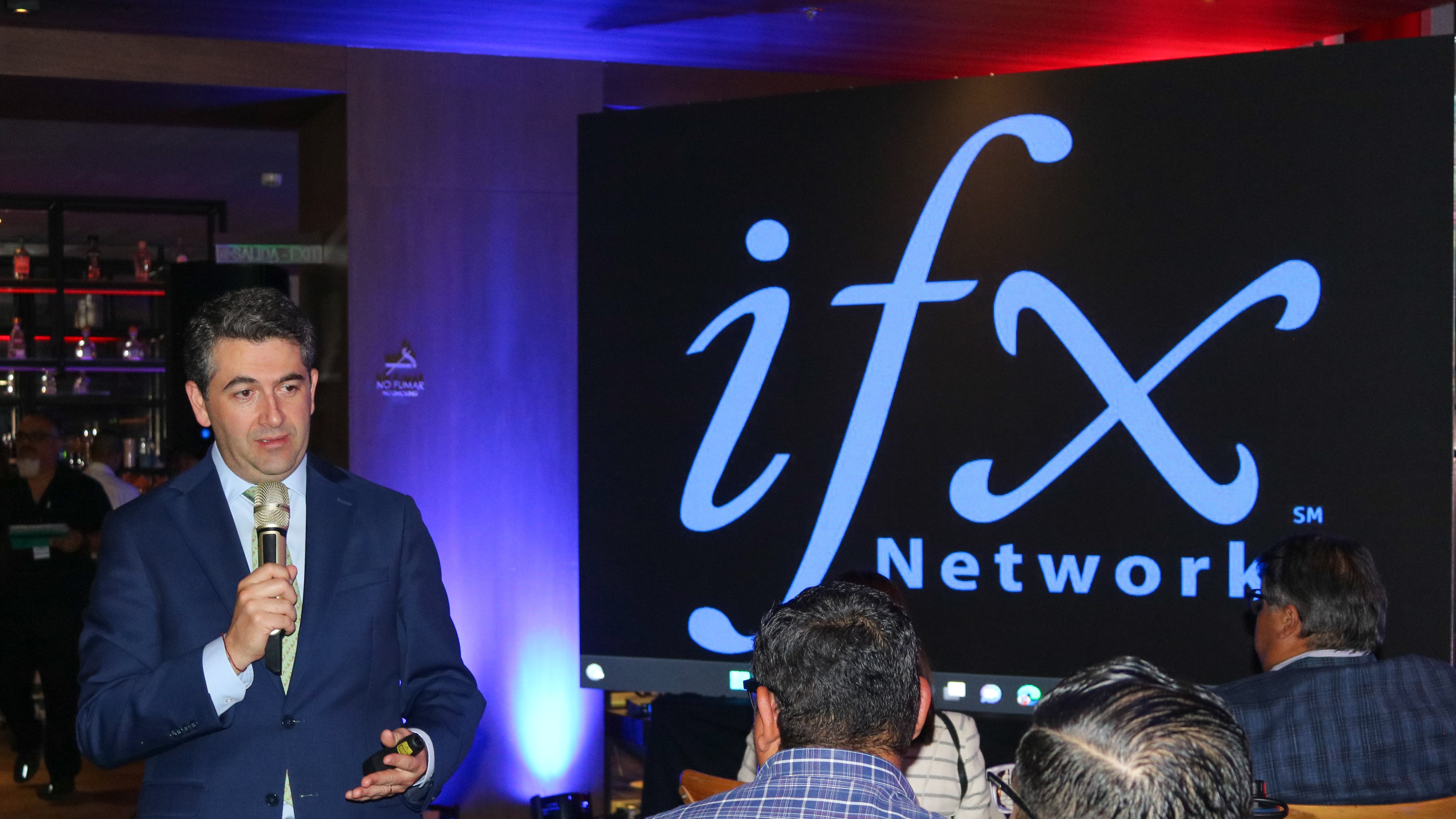 Carlos Fajardo, Gerente Regional de IFX Networks.