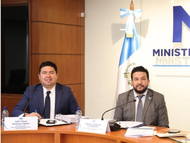 Los fiscales Dimas Jiménez y Julio César Recinos renuncian del MP