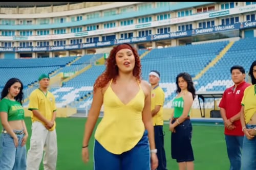Fiebre mundialista en El Salvador: bailarines recrean “Dai Dai” de Shakira en el Cuscatlán