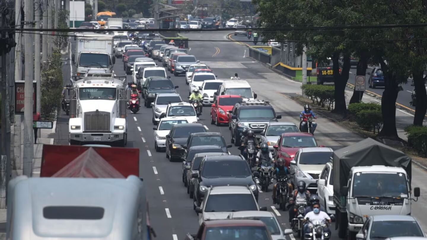 El parque vehicular está compuesto por 6 millones 096 mil 070 automotores. Foto: Archivo Publinews.