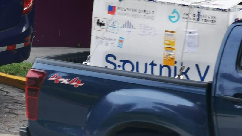 Salud explica por qué una caja que contuvo vacunas Sputnik era transportada en un picop