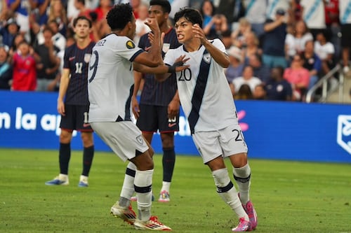 Llegan los refuerzos: Olger Escobar se une a la concentración