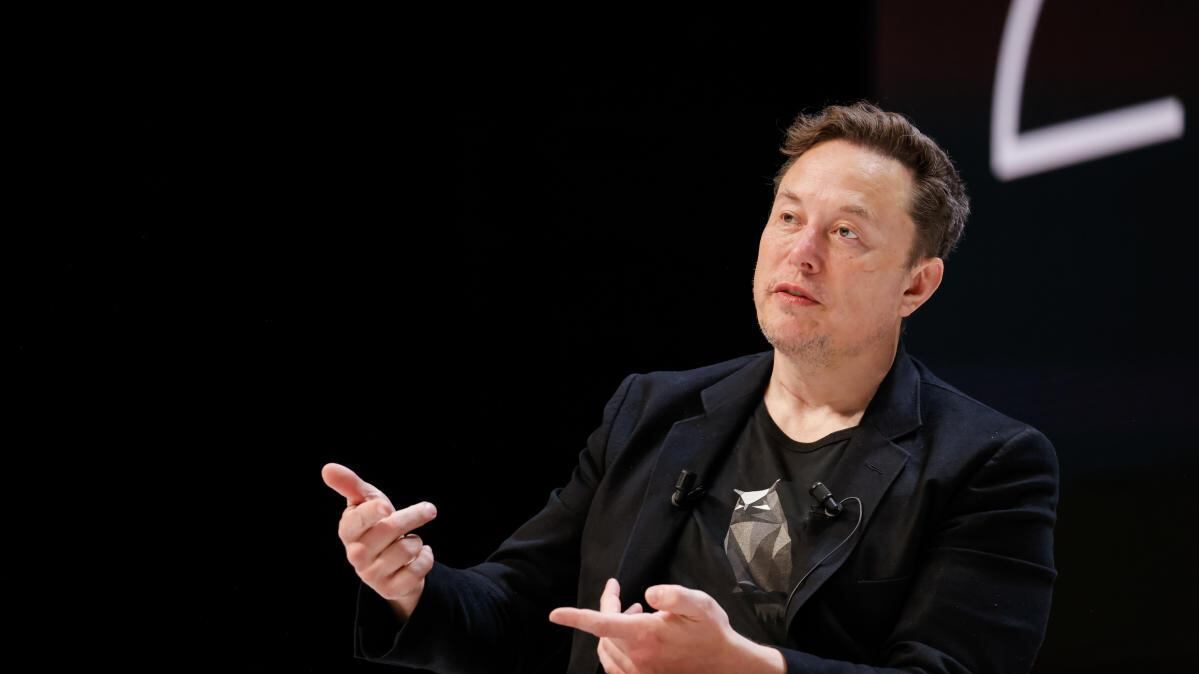 La Corte Suprema de Brasil ha decidido mantener el bloqueo de X (antes Twitter) en el país. Esta medida continuará hasta que Elon Musk cumpla con las obligaciones impuestas, incluyendo el pago de multas y la entrega de información adicional requerida.