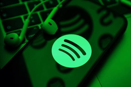 Hackean Spotify: Esto fue lo que hicieron con todo el catálogo de música