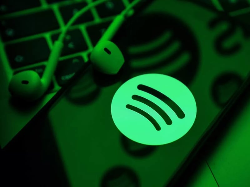 Hackean Spotify: Esto fue lo que hicieron con todo el catálogo de música