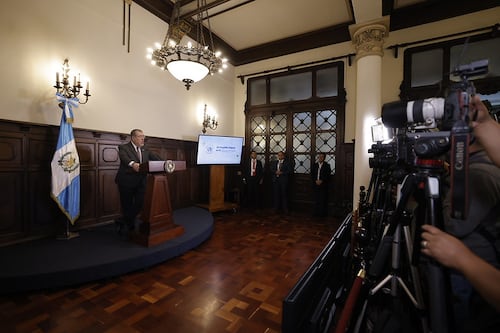 Arévalo envía mensaje a nueva CC: “Fortalecer la democracia es tarea permanente”