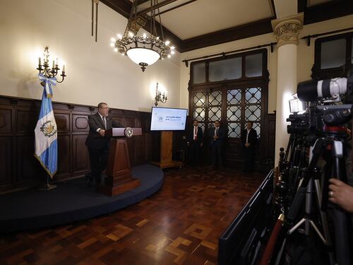 Arévalo envía mensaje a nueva CC: “Fortalecer la democracia es tarea permanente”