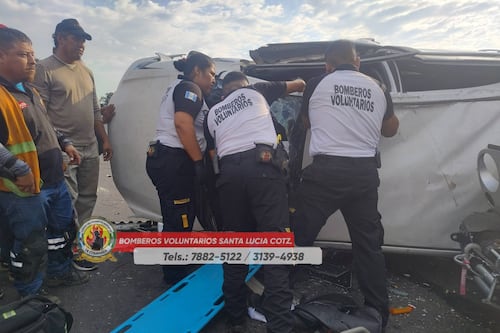 VIDEO. Accidente de tránsito en Santa Lucía Cotzumalguapa involucra a dos vehículos que chocaron de frente