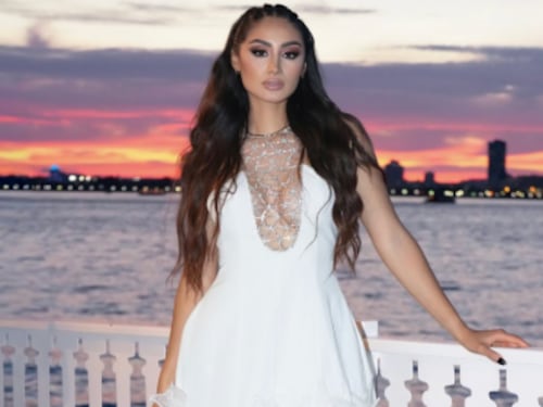 “Radiante como siempre”: Raschel Paz comparte atrevida sesión fotográfica a solo dos meses de coronar a la nueva Miss Universe Guatemala