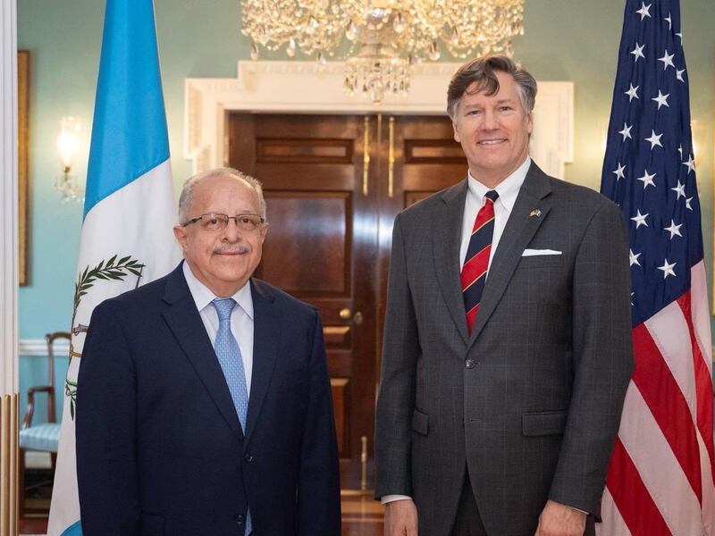 Canciller Carlos Martínez aborda temas de arancel, seguridad y migración con el subsecretario de Estado de Estados Unidos, Christopher Landau