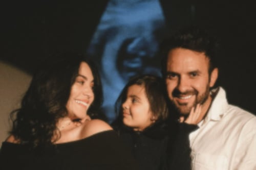 El cantante guatemalteco Carlos Peña anuncia que será nuevamente papá