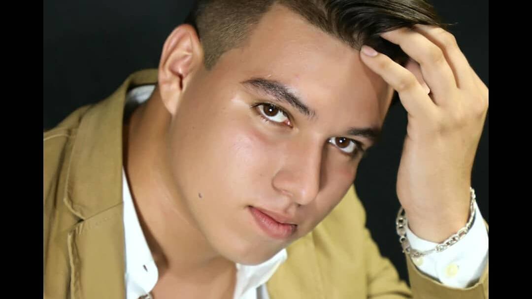 El joven cantante fue sacado por la fuerza del restaurante Bosque Real, el 12 de noviembre del 2021, desde ese entonces, sus familiares no tienen idea de su paradero.