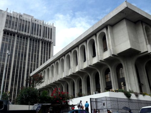Amenaza de bomba obliga a evacuar edificio del Organismo Judicial
