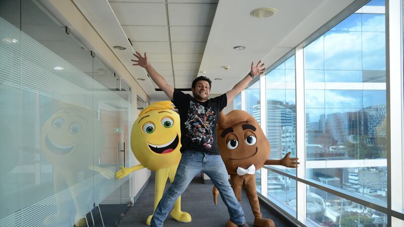 Ronald MacKay cumple un sueño al participar en "The Emoji Movie"