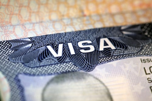 EE.UU. crea pasaporte con el rostro de Donald Trump ¿Qué pasará con el antiguo formato?