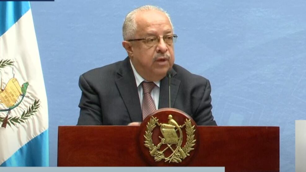 Carlos Martínez, explica la atención a los guatemaltecos en la prisión Alligator Alcatraz.