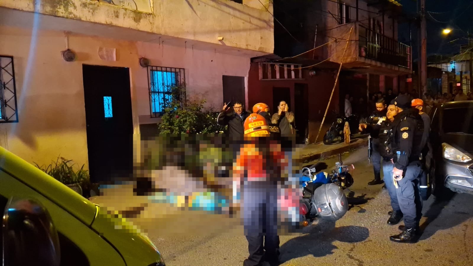 Ataque armado en la 9na calle y 27 avenida cantón 21 zona 14. Foto: CBM