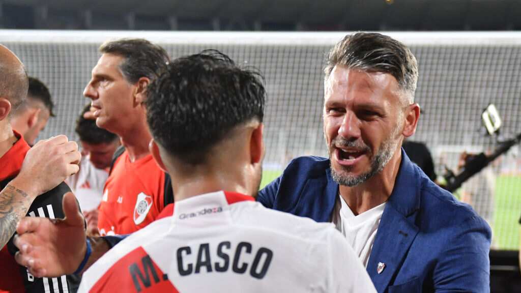 Martín Demichelis en el partido River Plate v Estudiantes de la Plata - Supercopa Argentina 2024