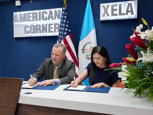 EE. UU. inaugura American Corner Xela y resalta al Altiplano como región clave