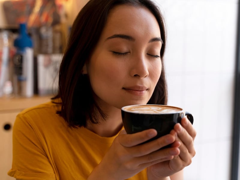 Si bebes mucho café, atento a estos síntomas de intoxicación por cafeína