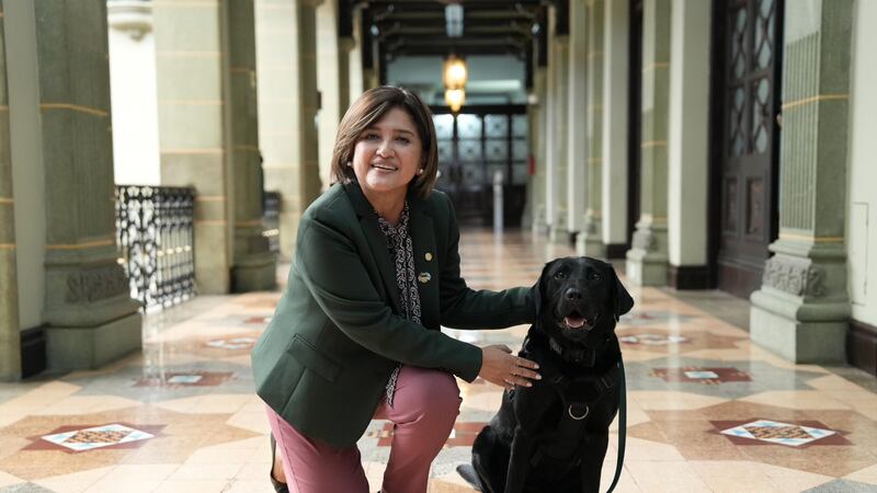 Vicepresidenta recibe ‘noble’ visita en el Palacio