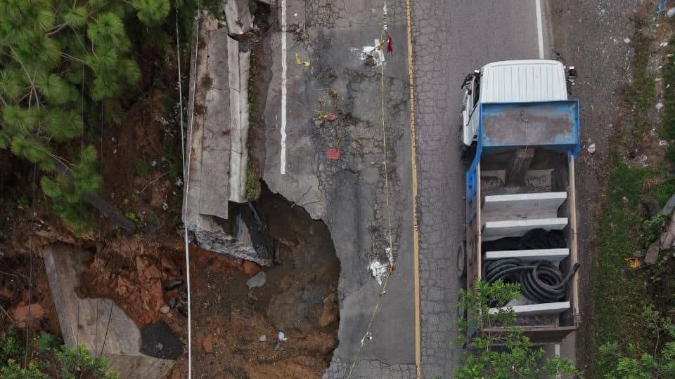Sin paso en el kilómetro 132.5 de la RN-17, en San Jerónimo, Baja Verapaz.