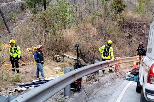 Tragedia en ruta Tecpán-Quiché: bus cae a barranco y deja varios fallecidos