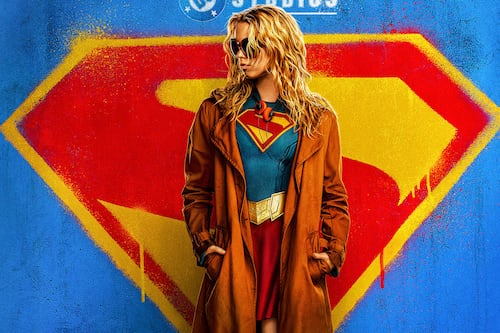 Lanzan primer tráiler de Supergirl con Jason Momoa como un villano brutal
