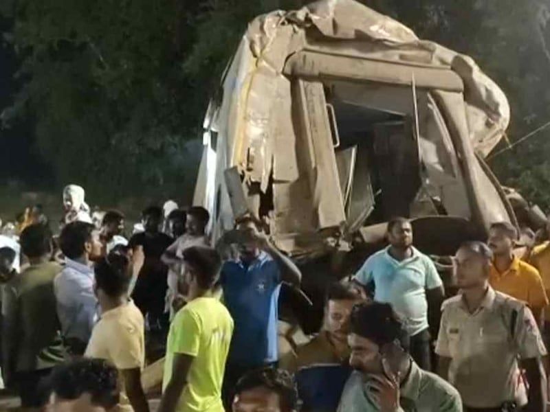 Fatal choque de trenes en India deja al menos 288 muertos