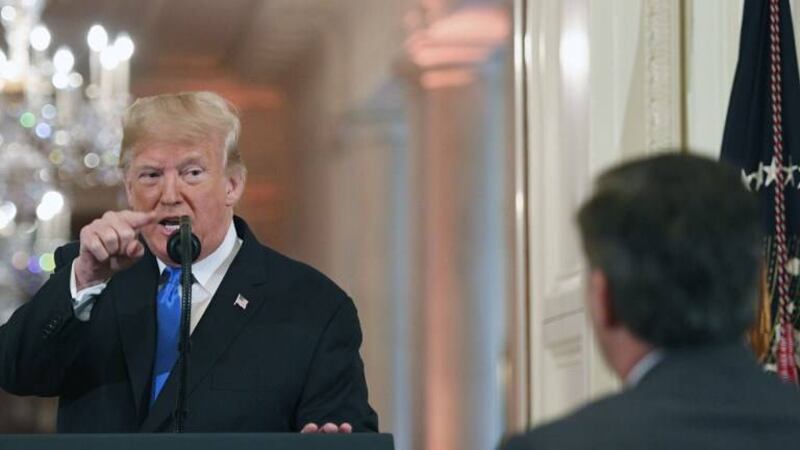 VIDEO. Trump arremete contra periodista de CNN en rueda de prensa sobre legislativas
