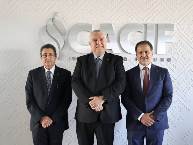 Carlos Arias Bouscayrol asume como presidente del CACIF