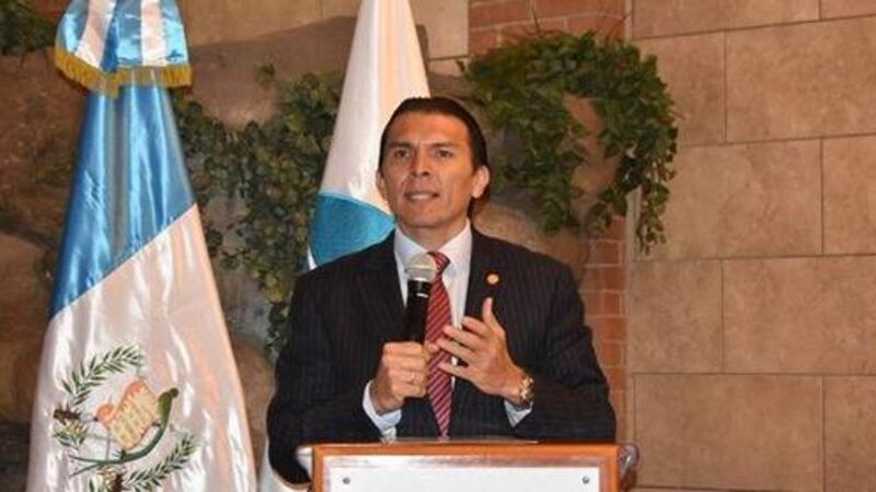 Magistrado Gabriel Aguilera descarta renunciar al TSE
