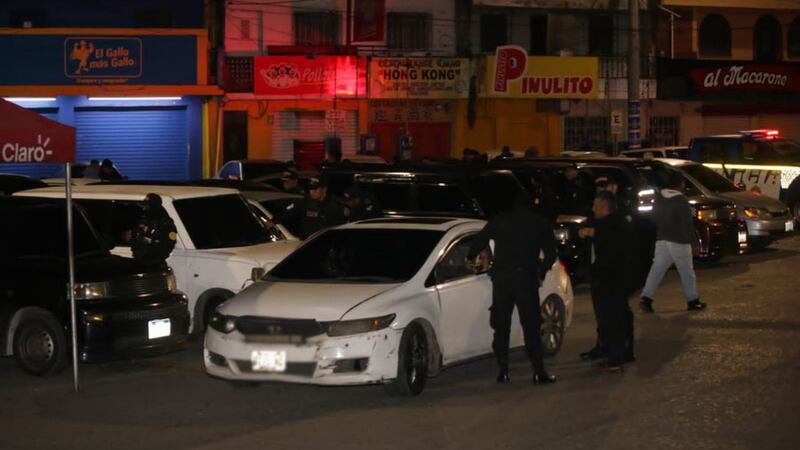 Más de 30 pilotos de taxis 'piratas' trasladados a un juzgado