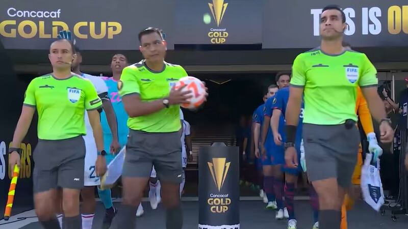 Copa Oro: Fallos y aciertos de los árbitros de Guatemala en semifinales