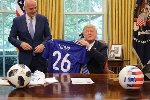 Premio FIFA de La Paz 2025: ¿Cómo ganó Trump un galardón sin requisitos ni jurado?