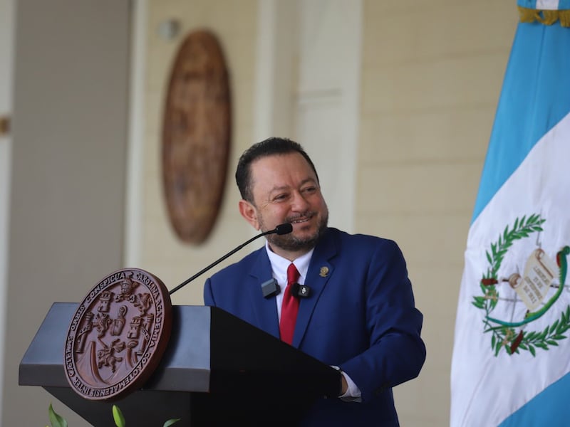 Walter Mazariegos comparte video tras su reelección como rector en la Usac