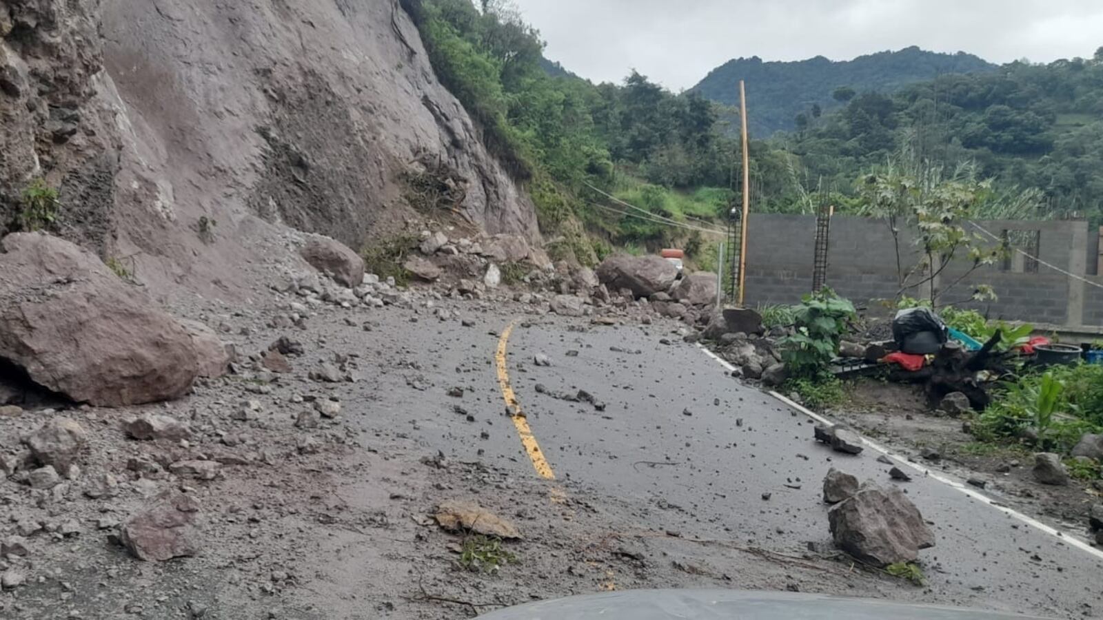 Los primeros daños a causa de las lluvias se observan en distintas rutas.